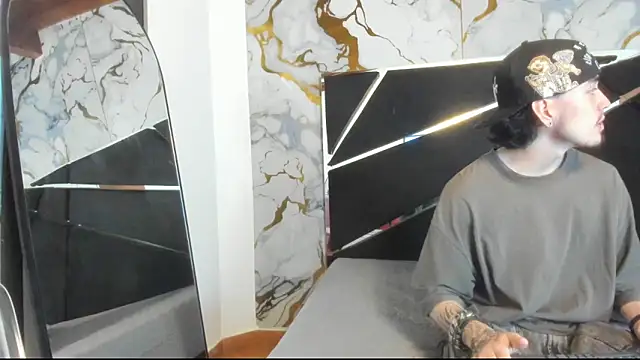 Couple In Heat online show from March 25, 7:42 pm