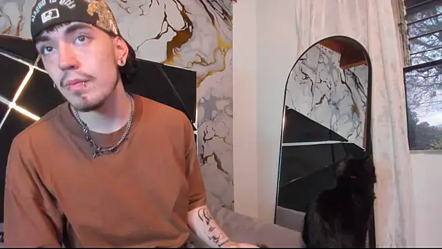 Couple In Heat online show from March 31, 8:31 pm