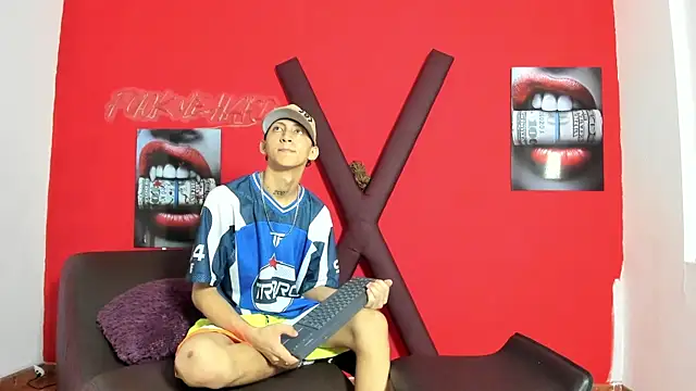 BOYS PLAY online show from February 25, 1:21 pm