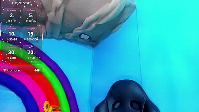 cristal villael  online show from March 27, 7:46 pm