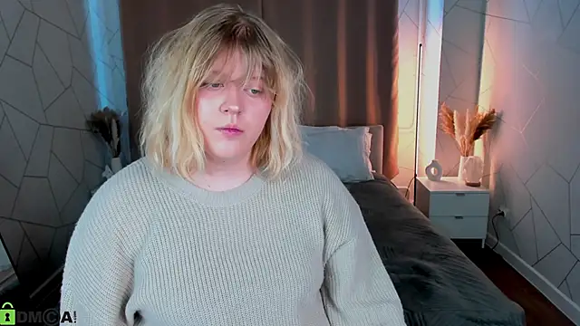 luna c0ra online show from April 4, 1:04 am