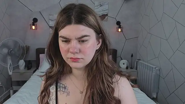 Snapshot of zoe_j0y chatting on February 19, 1:45 am zoe j0y online show from February 19, 1:45 am