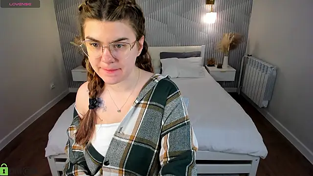 Snapshot of zoe_j0y chatting on February 27, 9:31 am zoe j0y online show from February 27, 9:31 am