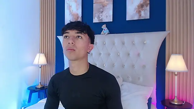 Aiden Rivers  online show from April 10, 12:43 pm