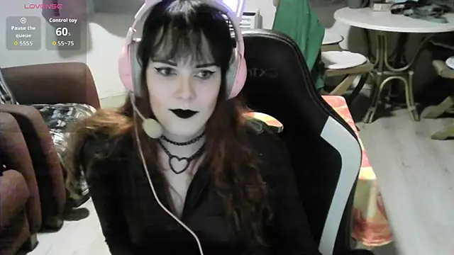 Samanteased online show from February 17, 10:38 pm