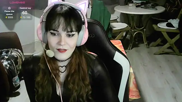 Samanteased online show from February 18, 5:31 pm