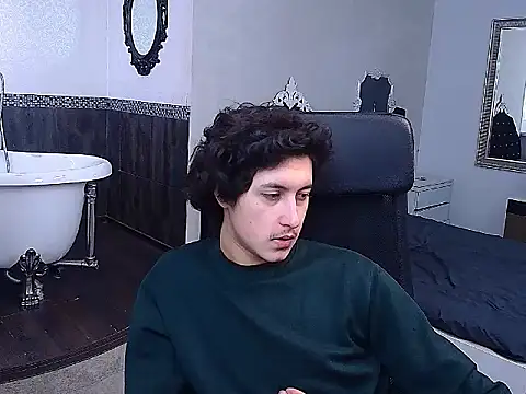 Snapshot of GriffinDane chatting on February 26, 7:07 am GriffinDane online show from February 26, 7:07 am