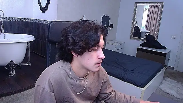 Snapshot of GriffinDane chatting on February 27, 7:30 am GriffinDane online show from February 27, 7:30 am