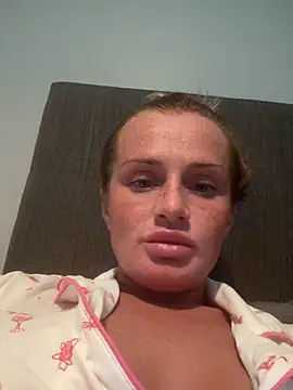 jadey19x online show from May 5, 4:37 pm