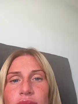 jadey19x online show from May 6, 11:15 am