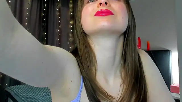 megann fox2 online show from April 16, 2:40 pm