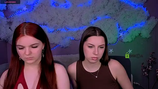 Snapshot of amalialowell chatting on April 4, 5:49 am amalialowell online show from April 4, 5:49 am