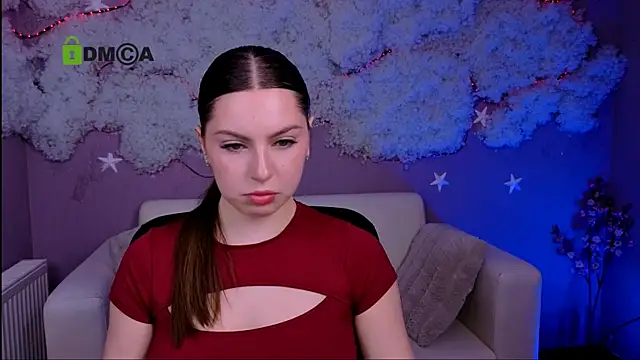 amalialowell online show from May 14, 9:27 am