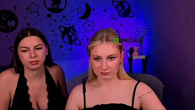 amalialowell online show from May 22, 10:54 am