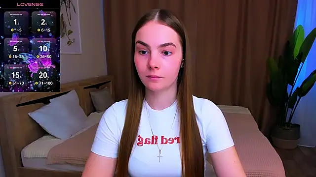 Maddy Wood  online show from March 19, 2:43 pm