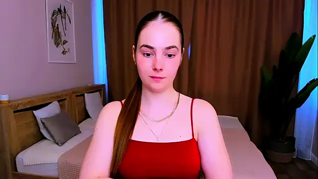 Maddy Wood  online show from April 14, 2:56 pm