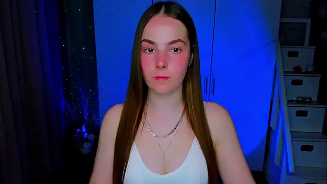 Maddy Wood  online show from May 20, 5:08 pm