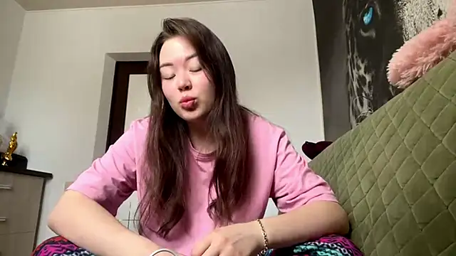 AudieGravely online show from February 22, 3:51 am