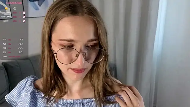 AshleyyJones online show from May 31, 2:13 pm