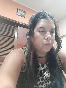 Lucia queen online show from April 4, 11:35 pm