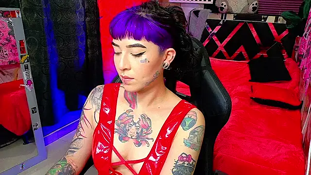 nova kitttyy online show from April 12, 10:15 pm