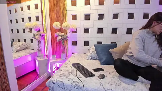 Snapshot of aleessiia chatting on March 4, 12:55 pm aleessiia online show from March 4, 12:55 pm