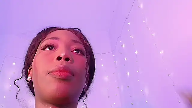 Snapshot of Lunaruiz chatting on February 23, 9:12 pm Lunaruiz online show from February 23, 9:12 pm