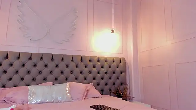 hillary bigbutt online show from March 10, 4:06 am