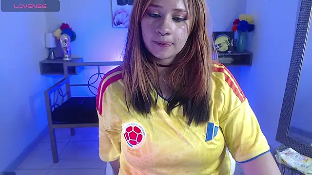 Snapshot of _carlotta_x chatting on July 4, 3:24 am carlotta x online show from July 4, 3:24 am