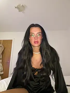 Snapshot of Amberbanxx chatting on February 17, 7:09 pm Amberbanxx online show from February 17, 7:09 pm