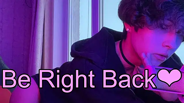  LukaHayes  online show from April 15, 1:29 pm