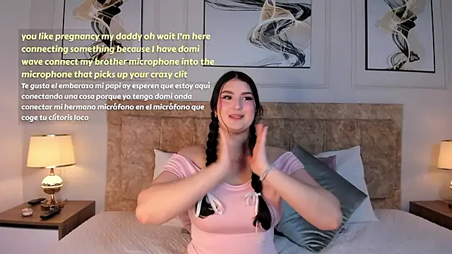 zoe moon   online show from April 4, 2:14 pm