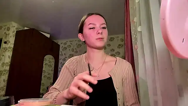 StephaniCute online show from March 14, 4:56 pm