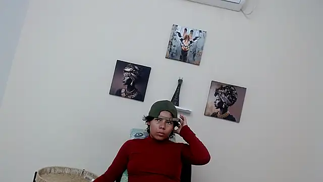 skinnysexy18 online show from April 6, 1:03 am