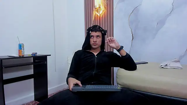 STEVEN OS online show from June 24, 7:35 pm