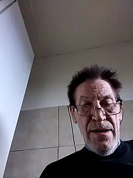 Snapshot of Costy601 chatting on June 18, 11:14 am Costy601 online show from June 18, 11:14 am