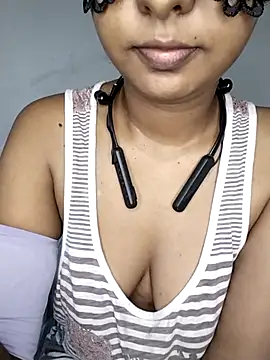 ASHANYA JAYASOORIYA online show from May 26, 10:00 am
