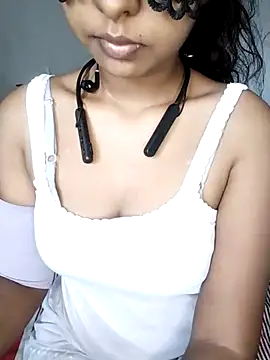 ASHANYA JAYASOORIYA online show from July 17, 2:29 am