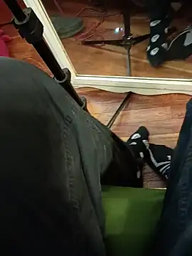 Snapshot of Gym4u2 chatting on March 13, 3:02 am Gym4u2 online show from March 13, 3:02 am