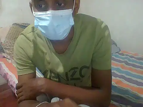 Snapshot of kalumax99 chatting on April 4, 3:20 pm kalumax99 online show from April 4, 3:20 pm