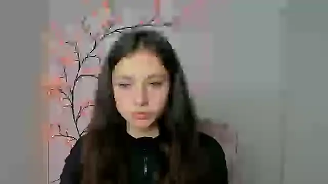 KissMeJulia online show from April 25, 5:43 am