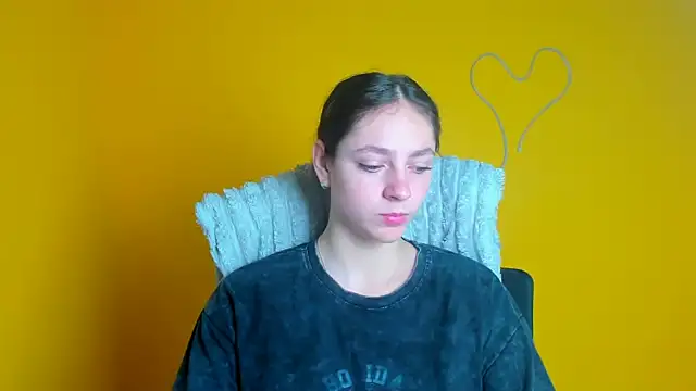 KissMeJulia online show from May 21, 5:36 am