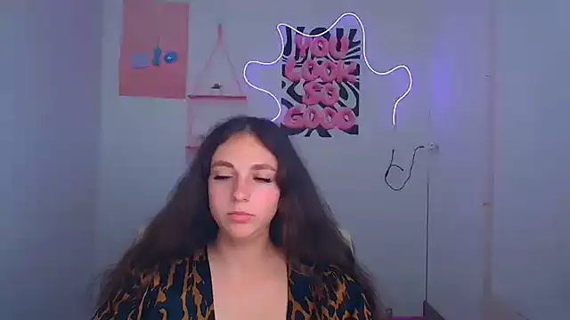 KissMeJulia online show from July 14, 10:21 am