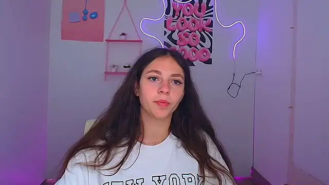 KissMeJulia online show from July 25, 5:27 am