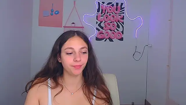 KissMeJulia online show from July 29, 5:38 am