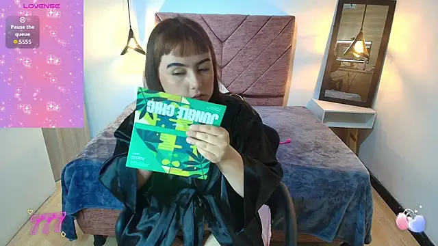 Sofi Blake   online show from April 8, 12:49 pm