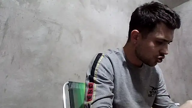 machodotado97 online show from April 12, 4:39 am