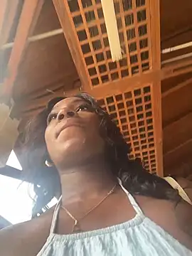 ZarahFerreira online show from April 5, 9:45 pm