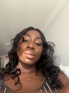 ZarahFerreira online show from April 12, 10:04 pm