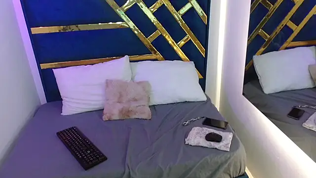 Snapshot of cami_angel69 chatting on June 12, 1:32 pm cami angel69 online show from June 12, 1:32 pm